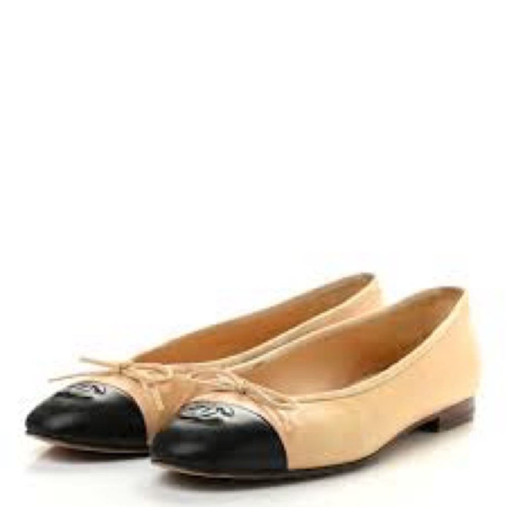 CHANEL Two-Tone Beige and Black Flats 37.5